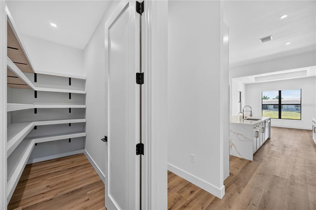 For Sale: $689,900 (4 beds, 3 baths, 2648 Square Feet)