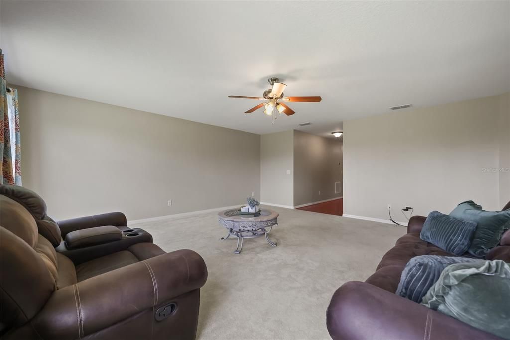 For Sale: $674,900 (5 beds, 4 baths, 3680 Square Feet)