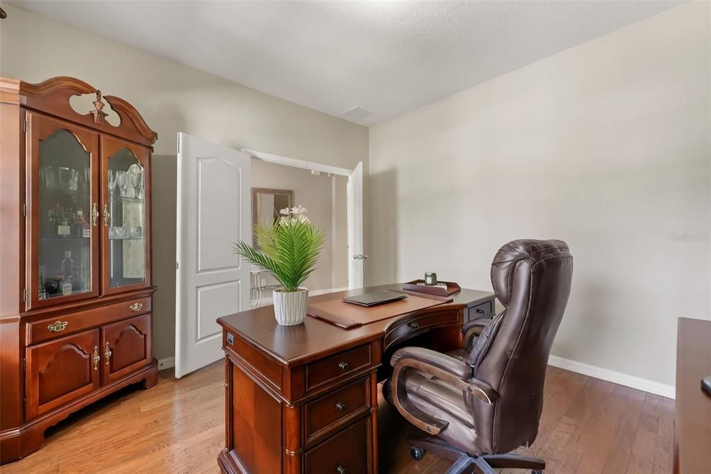 For Sale: $674,900 (5 beds, 4 baths, 3680 Square Feet)