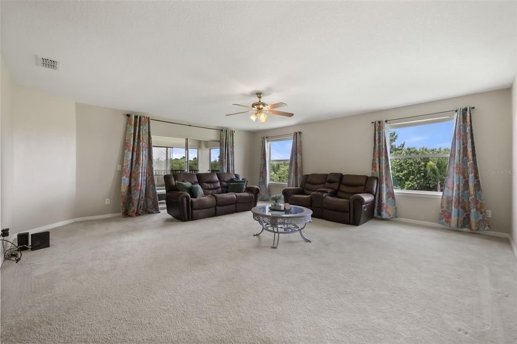 For Sale: $674,900 (5 beds, 4 baths, 3680 Square Feet)