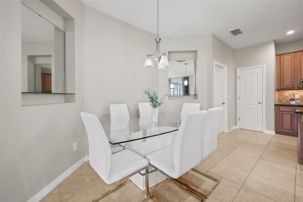 For Sale: $674,900 (5 beds, 4 baths, 3680 Square Feet)
