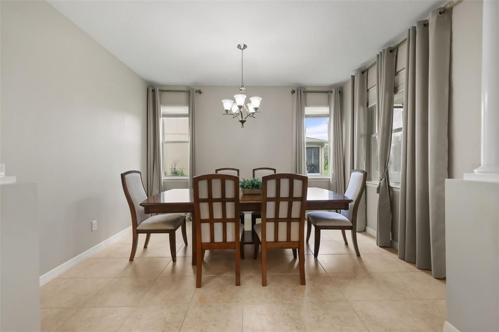 For Sale: $674,900 (5 beds, 4 baths, 3680 Square Feet)