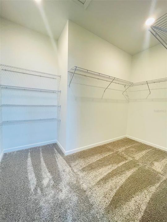 For Rent: $2,995 (4 beds, 2 baths, 2071 Square Feet)
