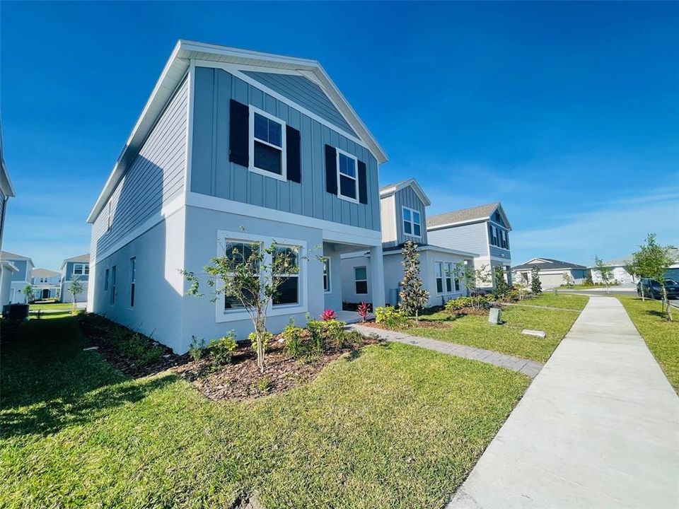 For Rent: $2,995 (4 beds, 2 baths, 2071 Square Feet)