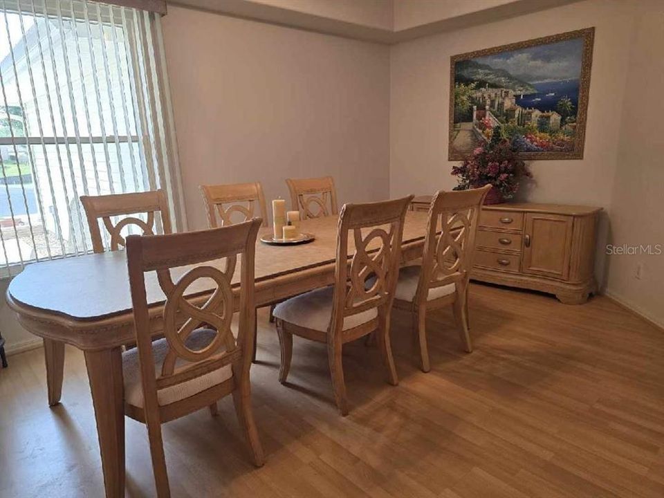 На продажу: $330,000 (2 спален, 2 ванн, 2213 Квадратных фут)