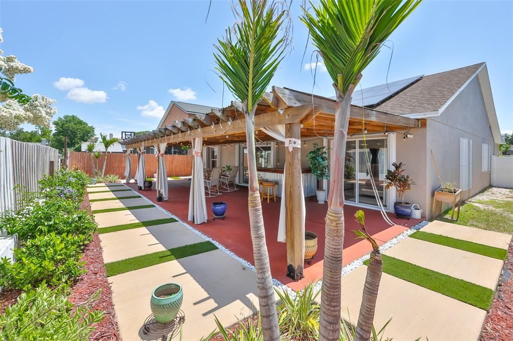 En Venta: $359,000 (4 camas, 2 baños, 1606 Pies cuadrados)