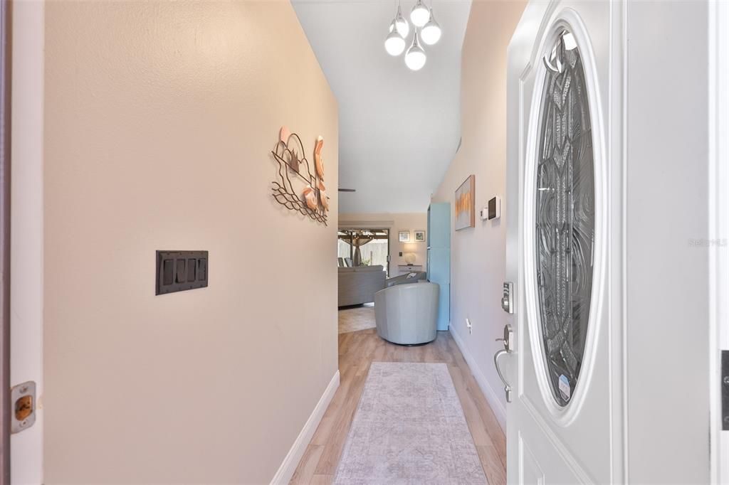 En Venta: $359,000 (4 camas, 2 baños, 1606 Pies cuadrados)