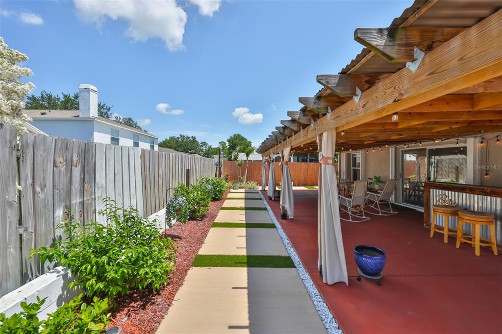 En Venta: $359,000 (4 camas, 2 baños, 1606 Pies cuadrados)