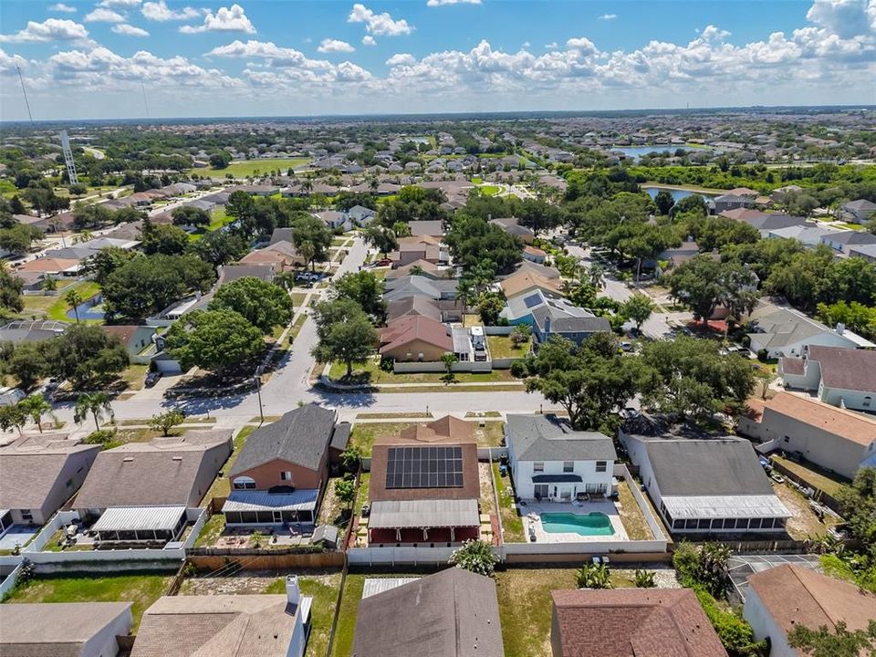 En Venta: $359,000 (4 camas, 2 baños, 1606 Pies cuadrados)