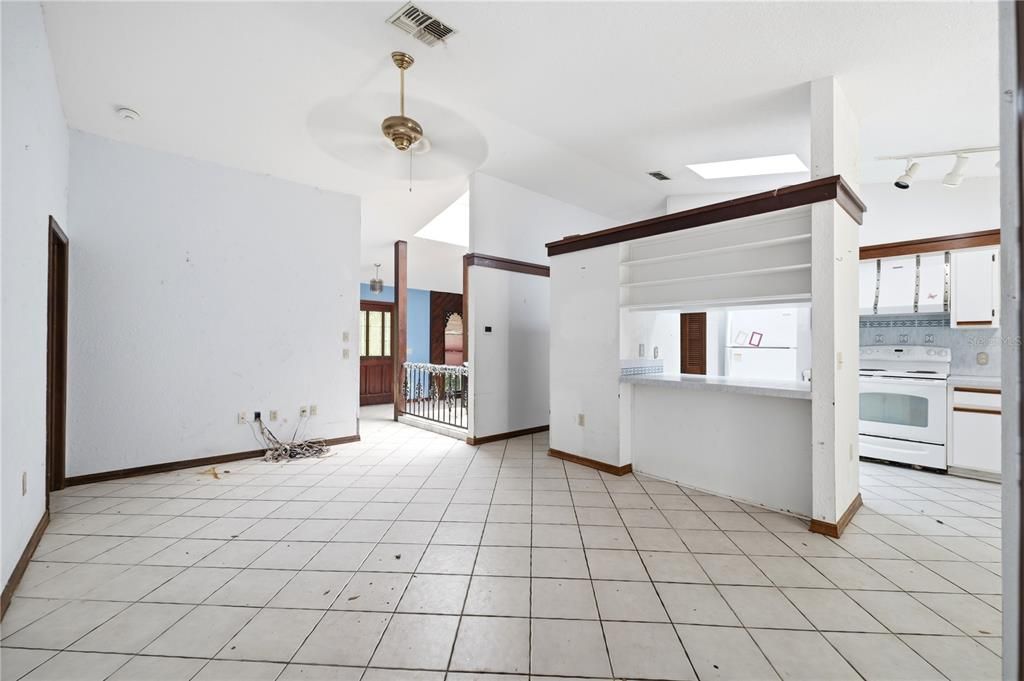 На продажу: $899,000 (3 спален, 2 ванн, 1728 Квадратных фут)