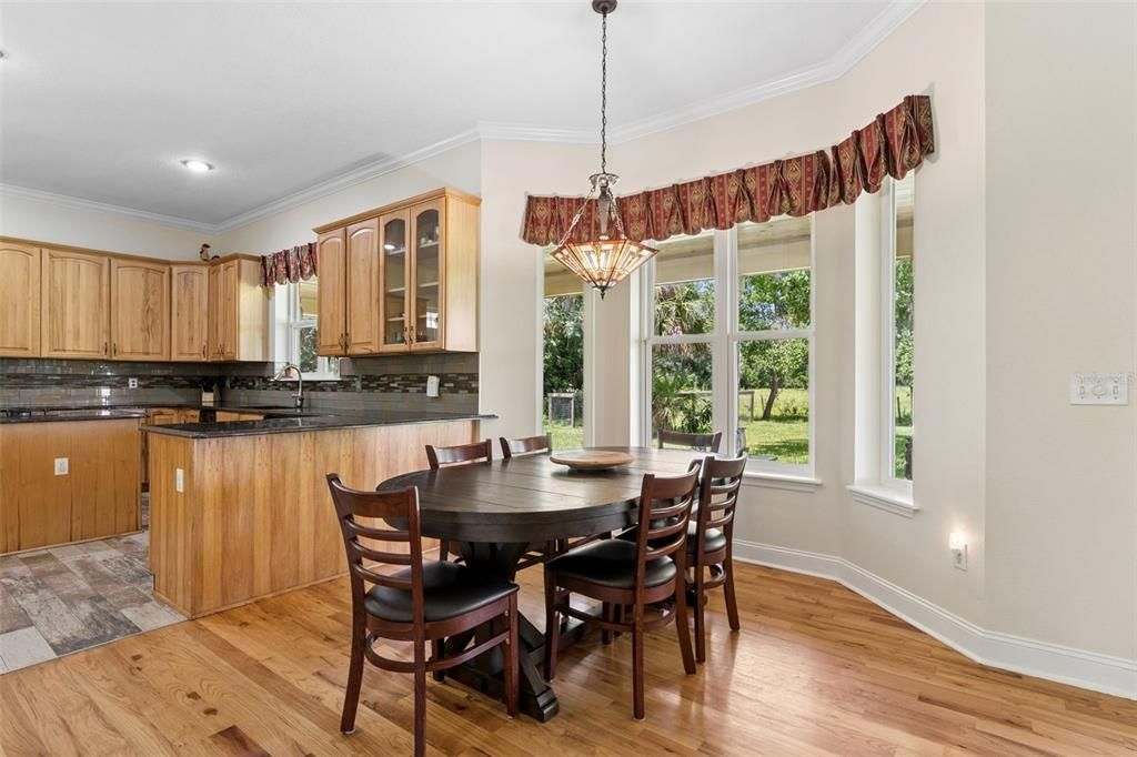 En Venta: $1,300,000 (4 camas, 3 baños, 3555 Pies cuadrados)