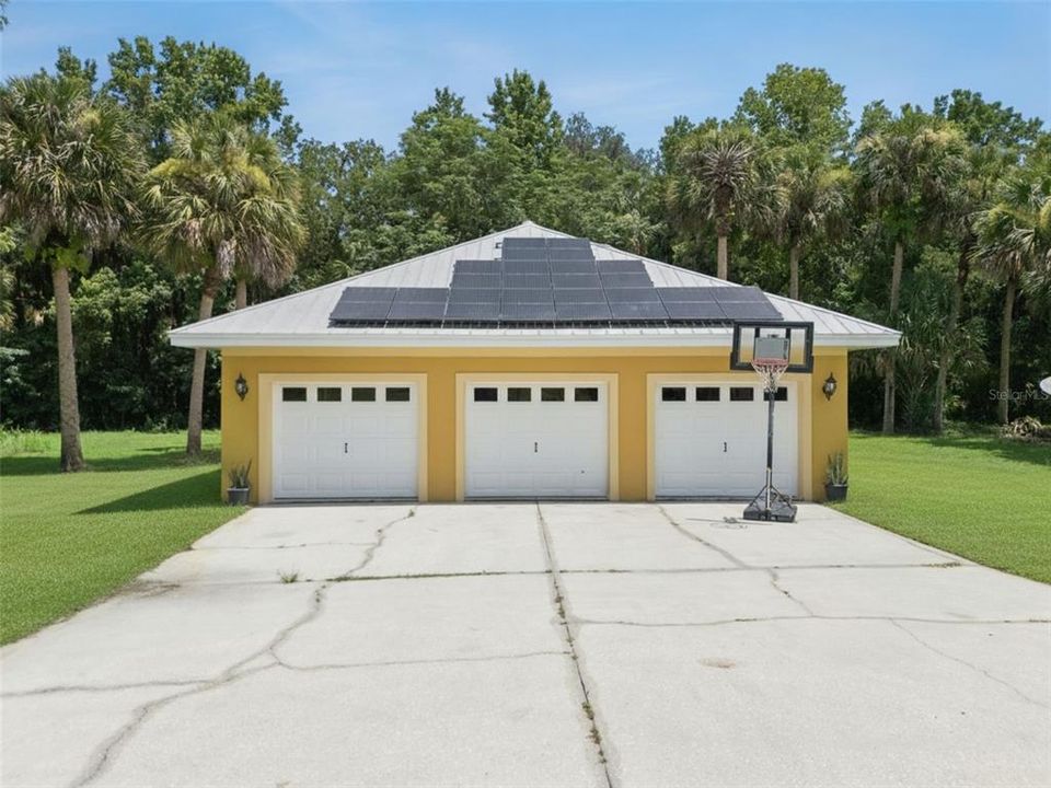 En Venta: $1,300,000 (4 camas, 3 baños, 3555 Pies cuadrados)