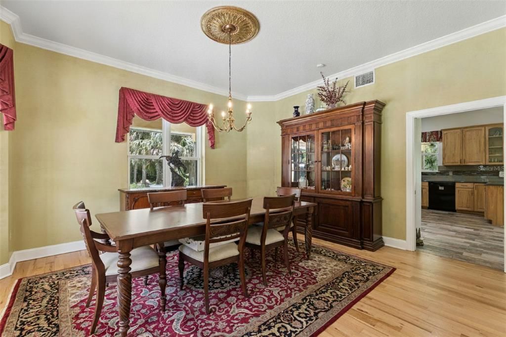 En Venta: $1,300,000 (4 camas, 3 baños, 3555 Pies cuadrados)