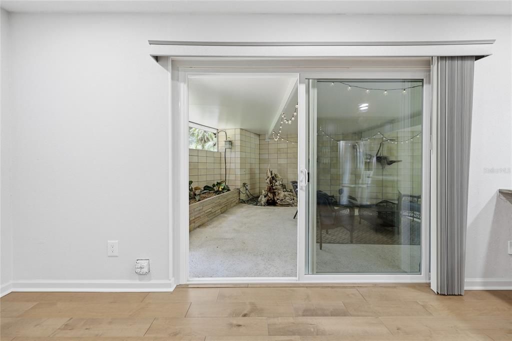 На продажу: $675,000 (3 спален, 2 ванн, 2001 Квадратных фут)