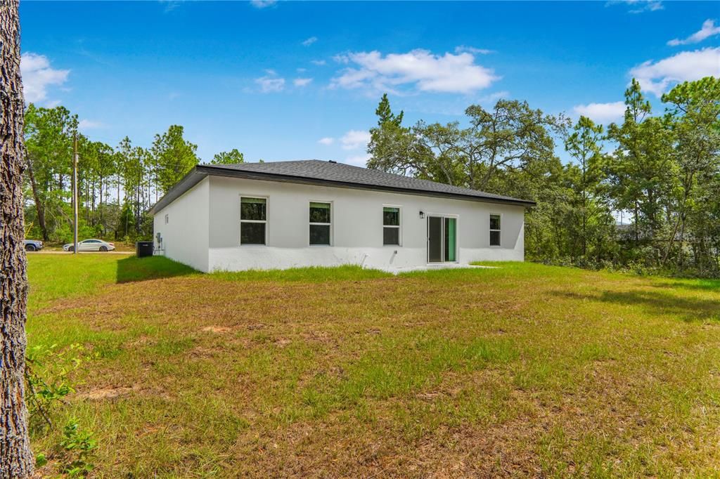 На продажу: $289,900 (4 спален, 2 ванн, 1833 Квадратных фут)