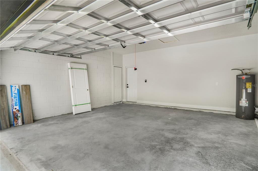 На продажу: $289,900 (4 спален, 2 ванн, 1833 Квадратных фут)