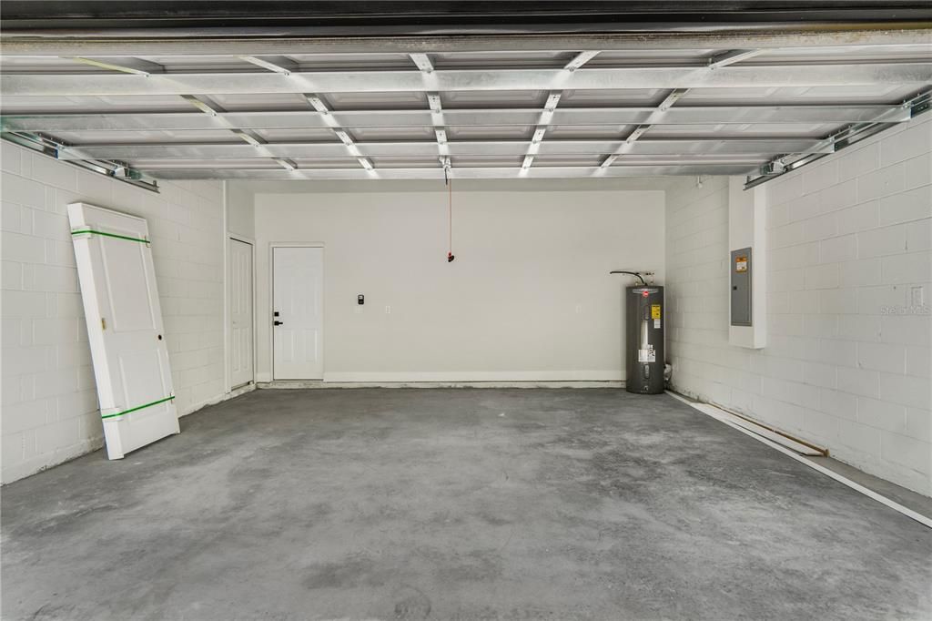 На продажу: $289,900 (4 спален, 2 ванн, 1833 Квадратных фут)
