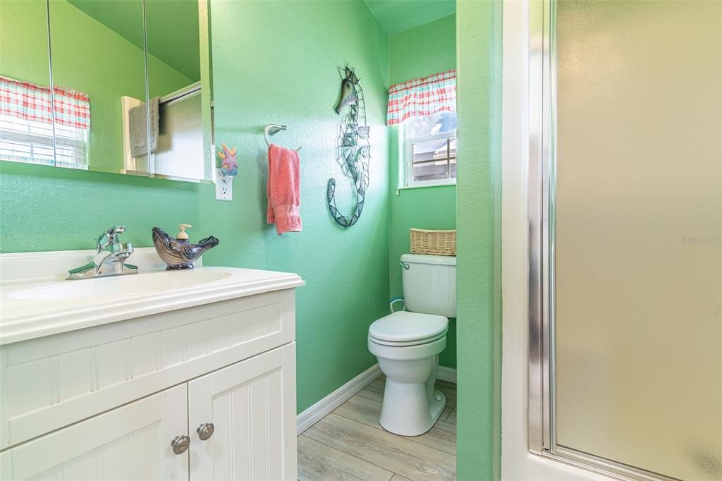 For Sale: $229,990 (2 beds, 2 baths, 1220 Square Feet)