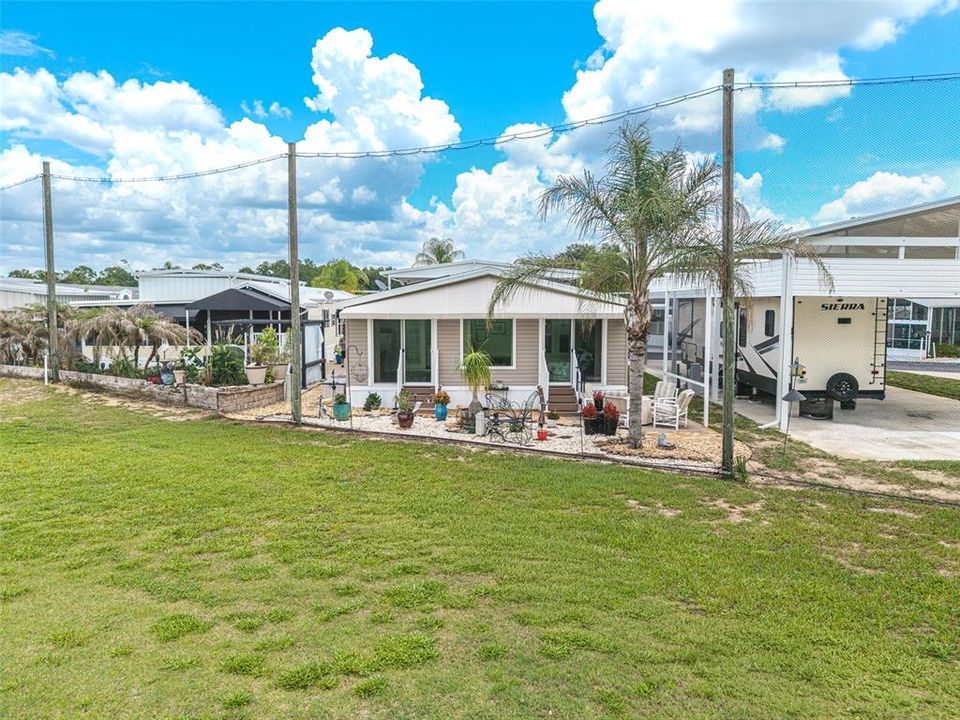 For Sale: $229,990 (2 beds, 2 baths, 1220 Square Feet)
