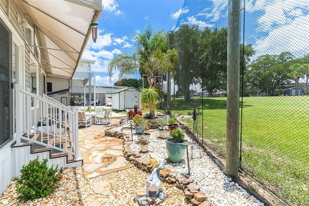 For Sale: $229,990 (2 beds, 2 baths, 1220 Square Feet)