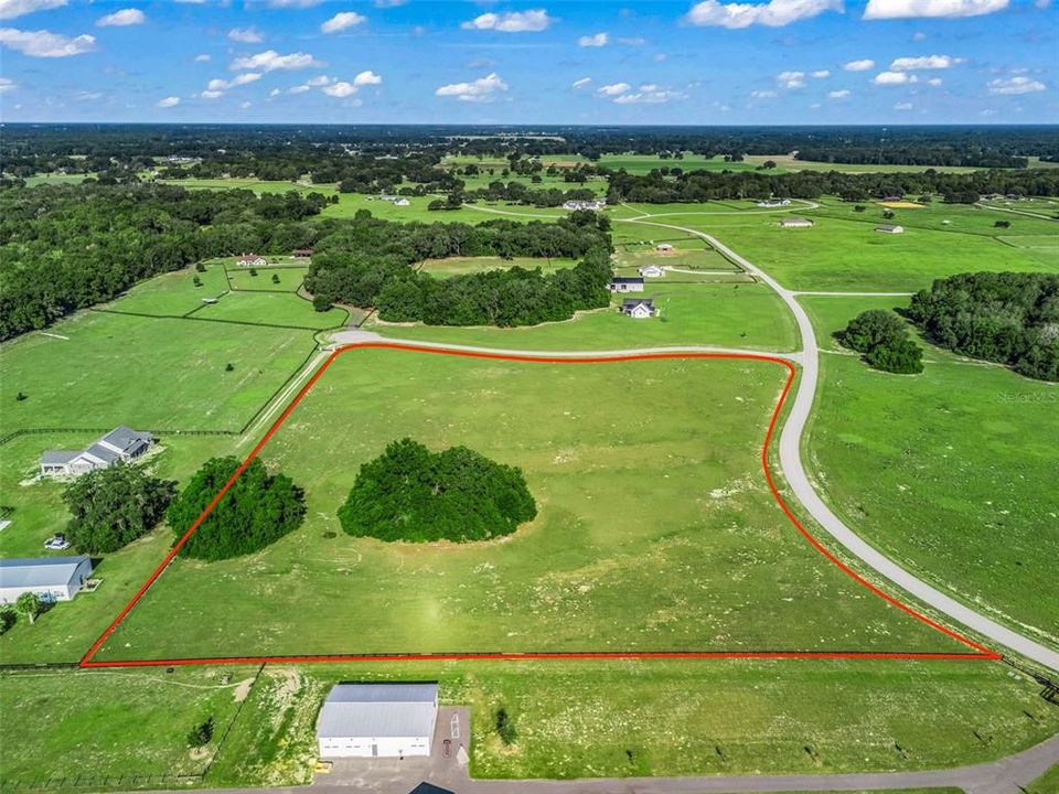 На продажу: $515,000 (10.32 acres)