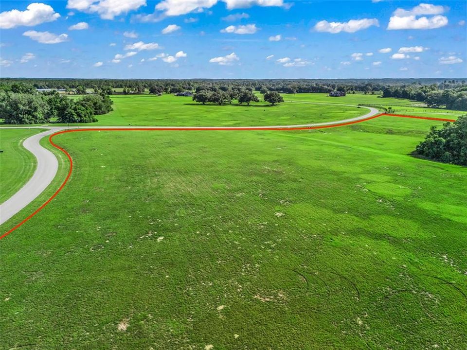 На продажу: $515,000 (10.32 acres)