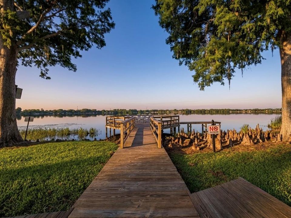 For Rent: $2,450 (2 beds, 2 baths, 1140 Square Feet)