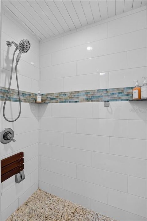 Под контрактом: $679,900 (2 спален, 2 ванн, 1050 Квадратных фут)