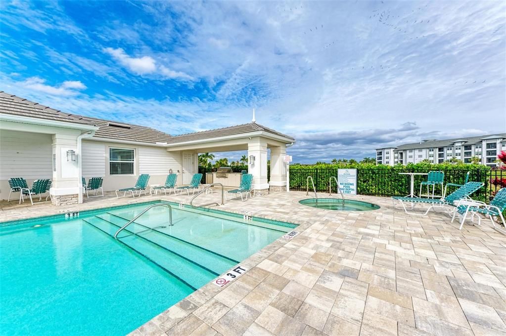 На продажу: $424,990 (2 спален, 2 ванн, 1579 Квадратных фут)