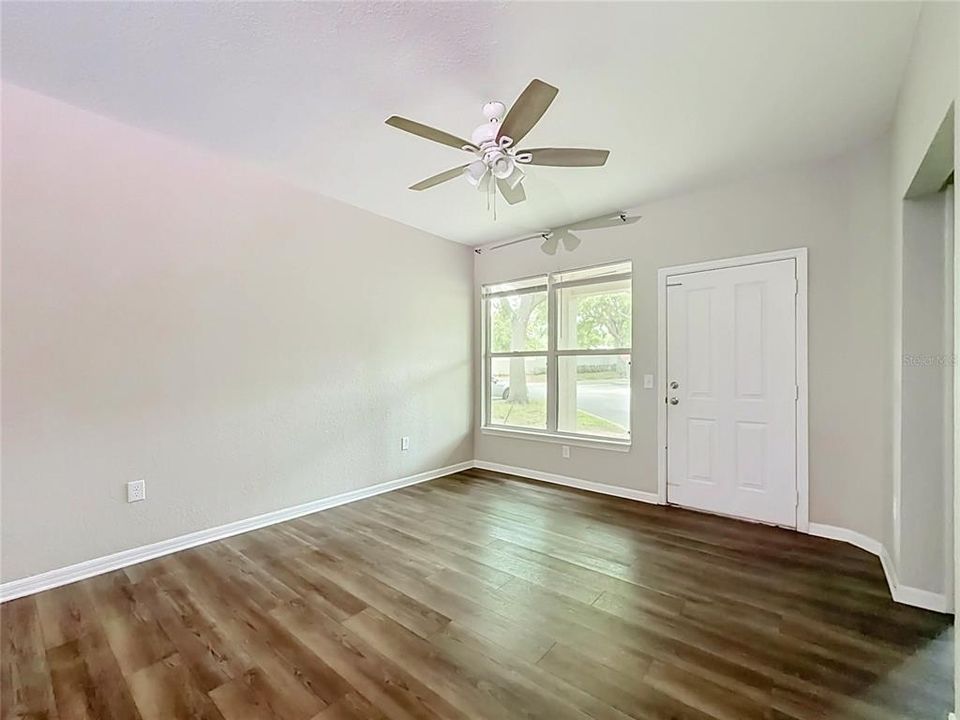 For Sale: $189,000 (2 beds, 2 baths, 1152 Square Feet)
