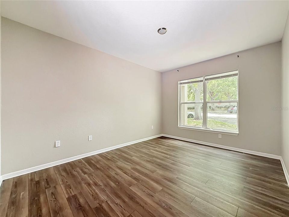 For Sale: $189,000 (2 beds, 2 baths, 1152 Square Feet)