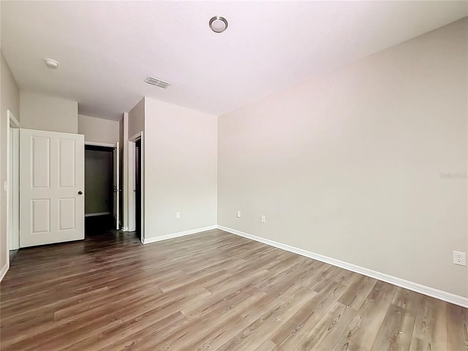 For Sale: $189,000 (2 beds, 2 baths, 1152 Square Feet)