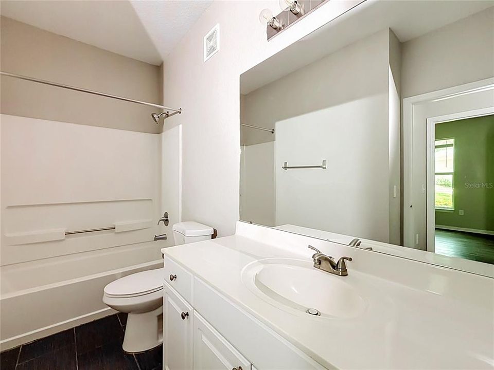 For Sale: $189,000 (2 beds, 2 baths, 1152 Square Feet)