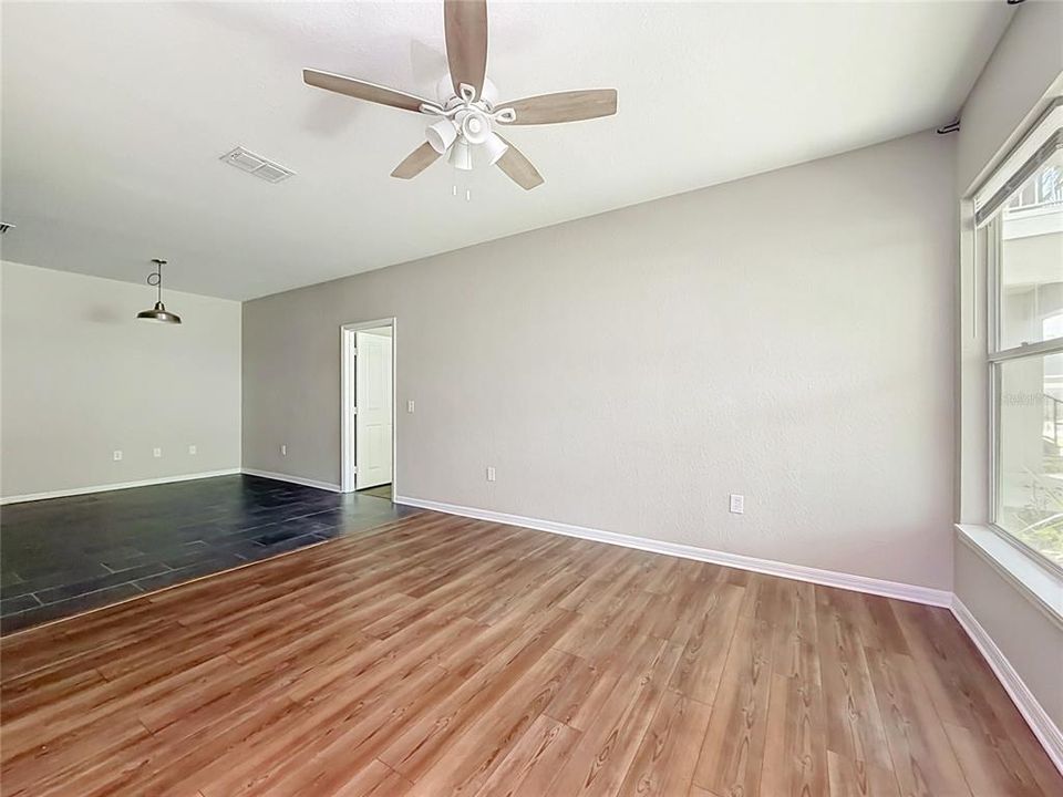 For Sale: $189,000 (2 beds, 2 baths, 1152 Square Feet)