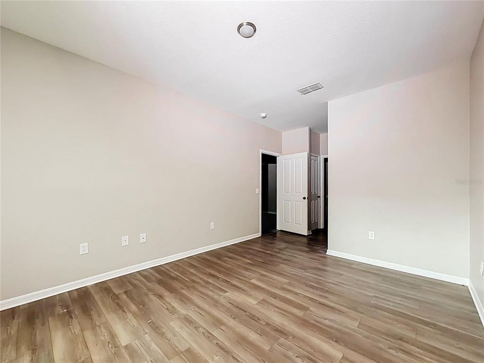 For Sale: $189,000 (2 beds, 2 baths, 1152 Square Feet)