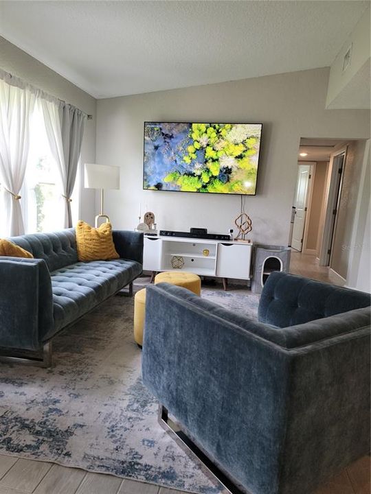 В аренду: $3,000 (4 спален, 2 ванн, 1718 Квадратных фут)