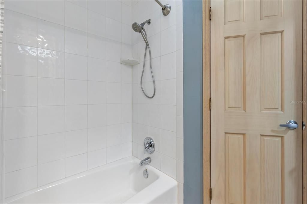 En Venta: $949,900 (3 camas, 3 baños, 3017 Pies cuadrados)