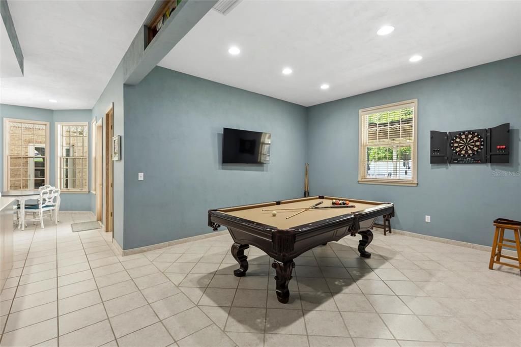 En Venta: $949,900 (3 camas, 3 baños, 3017 Pies cuadrados)