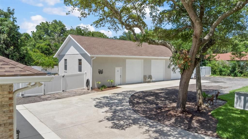 En Venta: $949,900 (3 camas, 3 baños, 3017 Pies cuadrados)