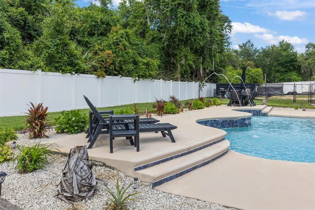 En Venta: $949,900 (3 camas, 3 baños, 3017 Pies cuadrados)