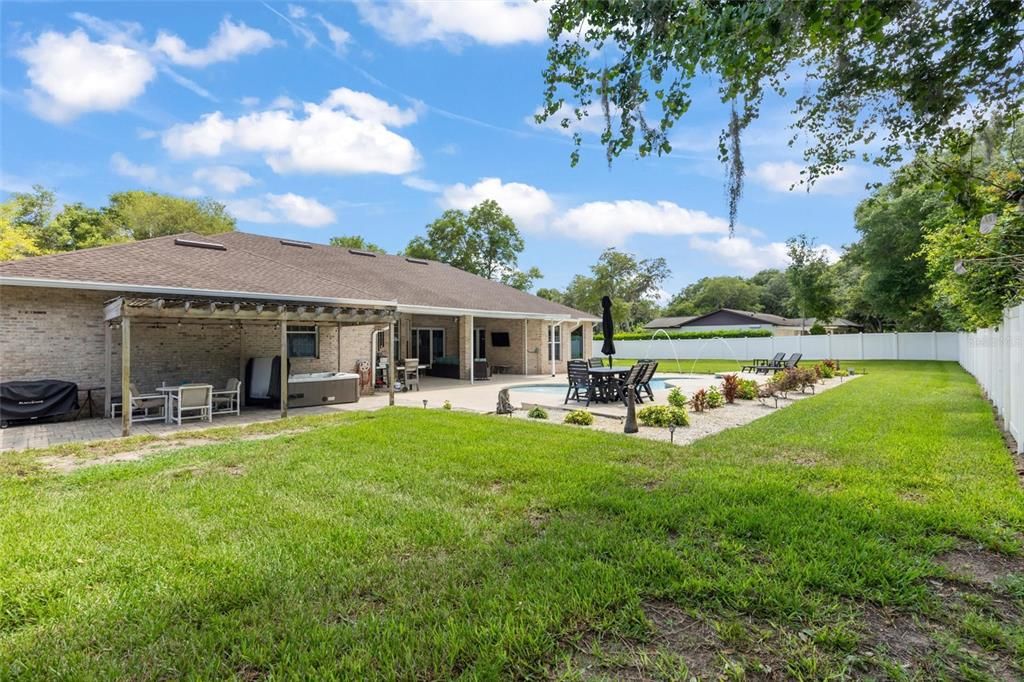 En Venta: $949,900 (3 camas, 3 baños, 3017 Pies cuadrados)