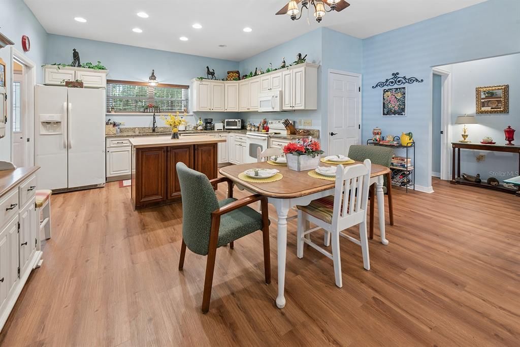For Sale: $650,000 (3 beds, 2 baths, 1620 Square Feet)