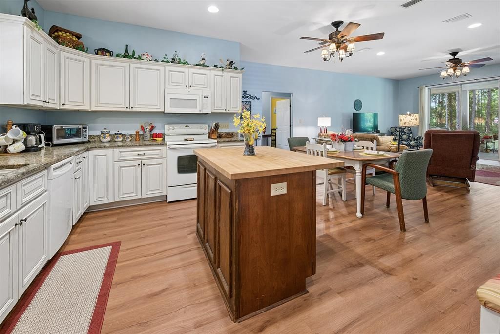 For Sale: $650,000 (3 beds, 2 baths, 1620 Square Feet)