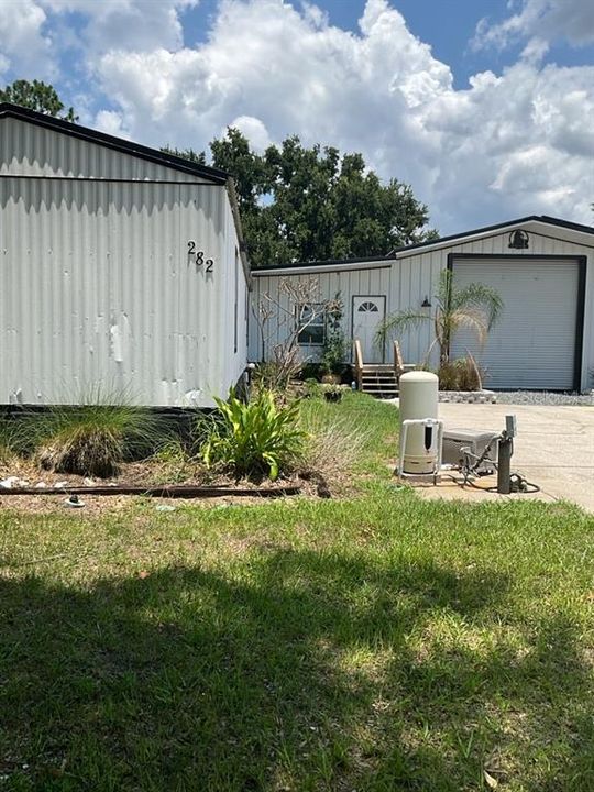 Active With Contract: $1,800 (3 beds, 2 baths, 840 Square Feet)