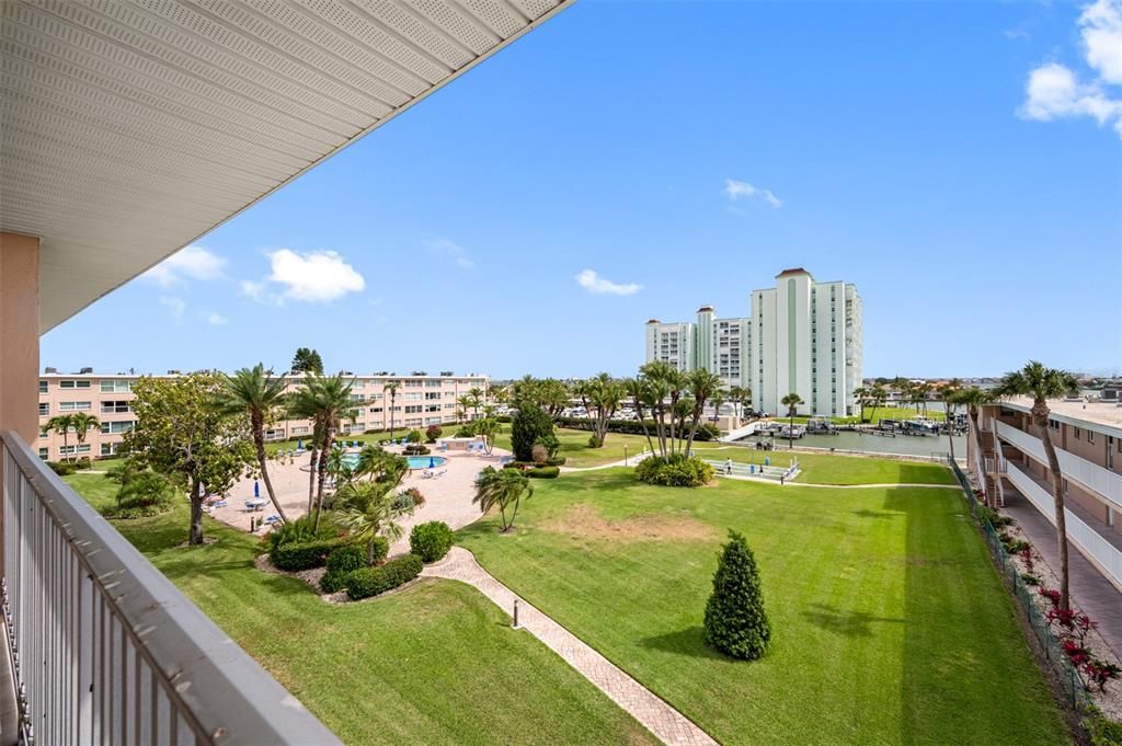 En Venta: $449,000 (2 camas, 2 baños, 2670 Pies cuadrados)