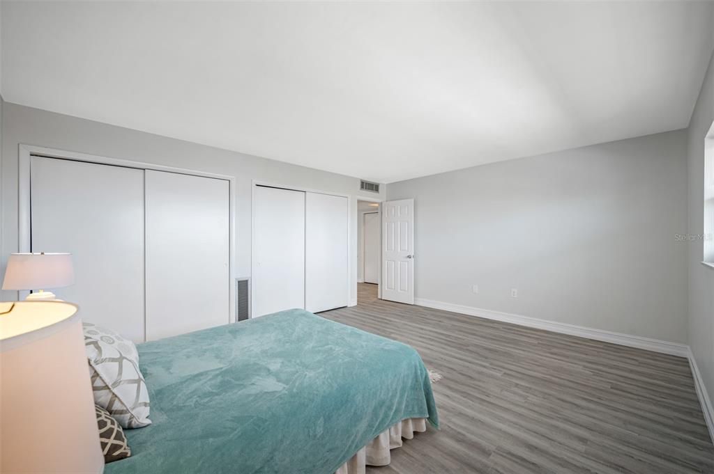 En Venta: $449,000 (2 camas, 2 baños, 2670 Pies cuadrados)