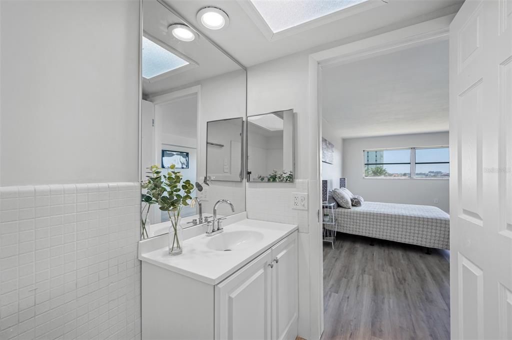 En Venta: $449,000 (2 camas, 2 baños, 2670 Pies cuadrados)