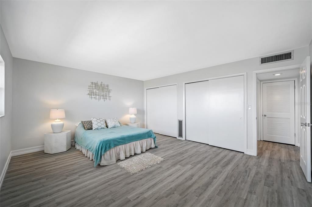 En Venta: $449,000 (2 camas, 2 baños, 2670 Pies cuadrados)