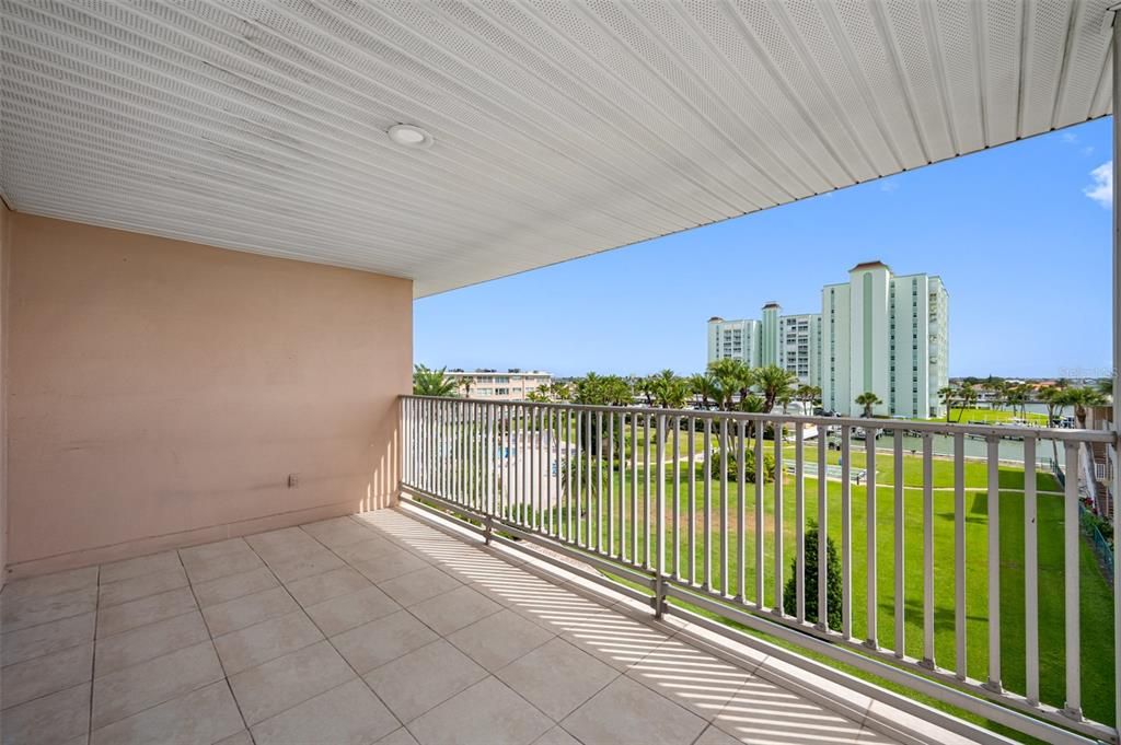 En Venta: $449,000 (2 camas, 2 baños, 2670 Pies cuadrados)