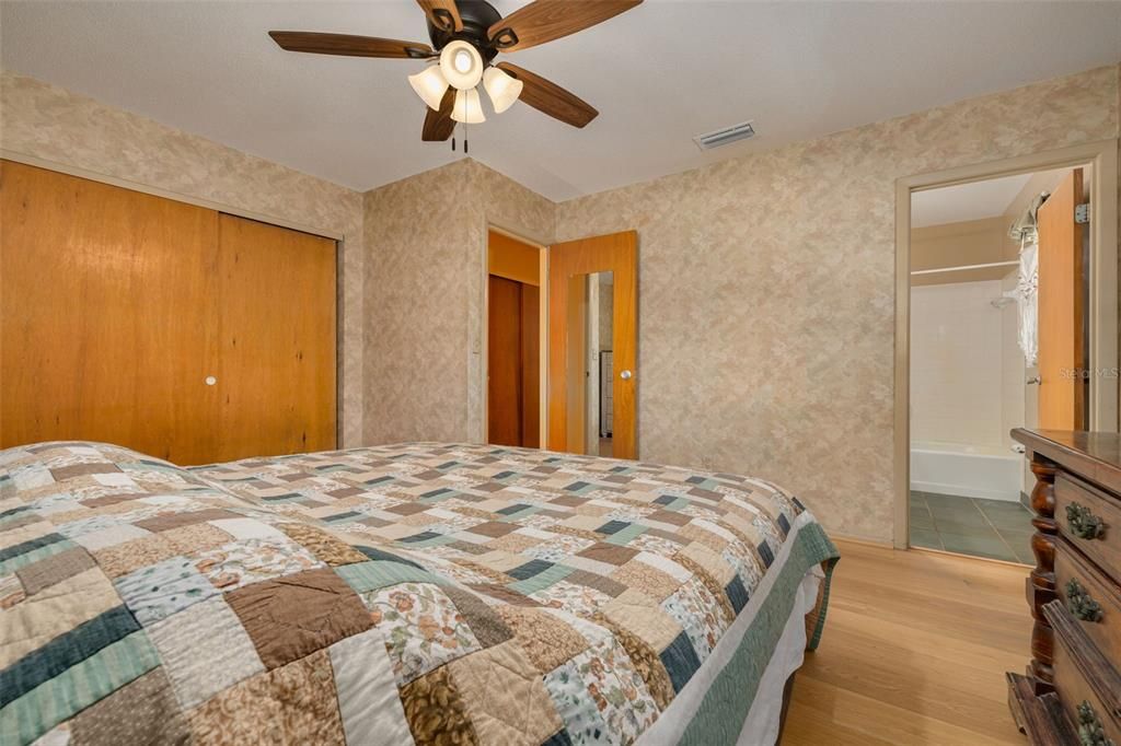 For Sale: $429,900 (3 beds, 2 baths, 1420 Square Feet)